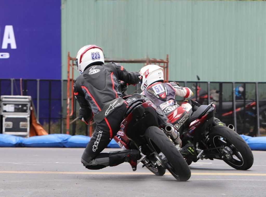 motorcycle cornering techniques